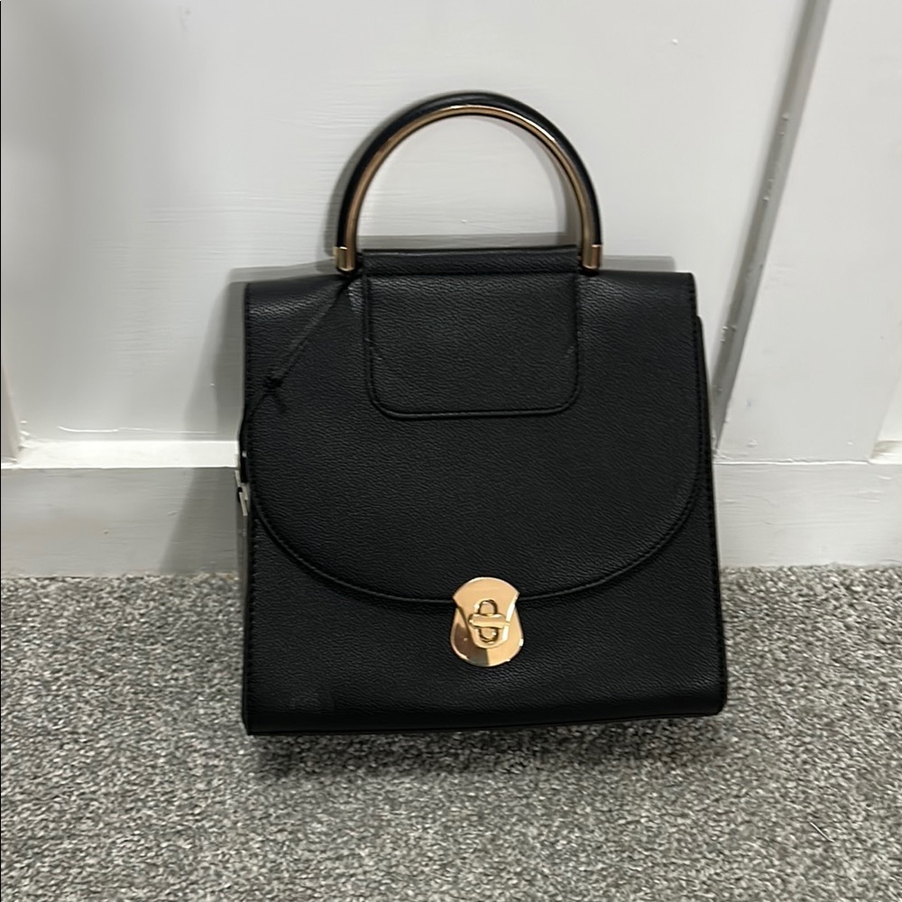 Elegant Black Handbag